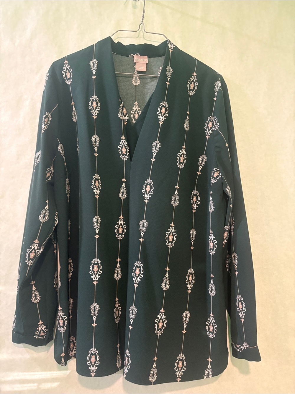 Chico's Forest Green Printed Blouse Long Sleeves V-neck size 1